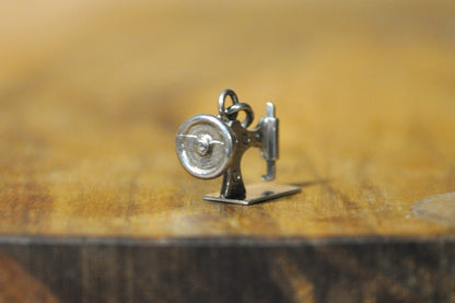 Articulated Silver Sewing Machine Charm - Stamped and Tested Sterling Silver - Sewing Needle Moveable - Small Charm