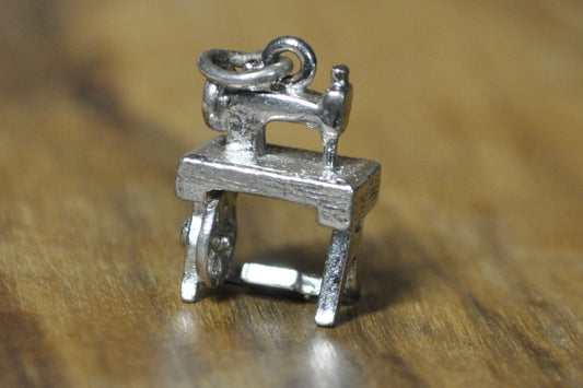 Danecraft Sterling Sewing Machine Charm - Stamped and Tested Sterling Silver - Accurate Antique Sewing Machine