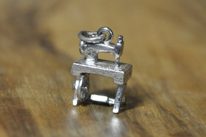 Danecraft Sterling Sewing Machine Charm - Stamped and Tested Sterling Silver - Accurate Antique Sewing Machine