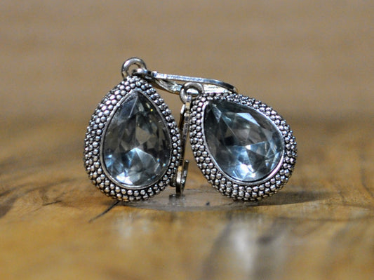 Elegant Napier Silver Toned Teardrop Aqua Blue Crystal Dangle Earrings - Vintage 1990s Napier Light Blue Silvertone Teardrop Earrings
