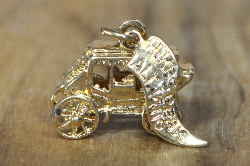 Vintage Pikes Peak Colorado Stagecoach Charm, Alt 14,110 Ft. Souvenir - Collectible Stagecoach Charm with "Pike Peak Alt 14110" Banner, Vintage Travel Charm