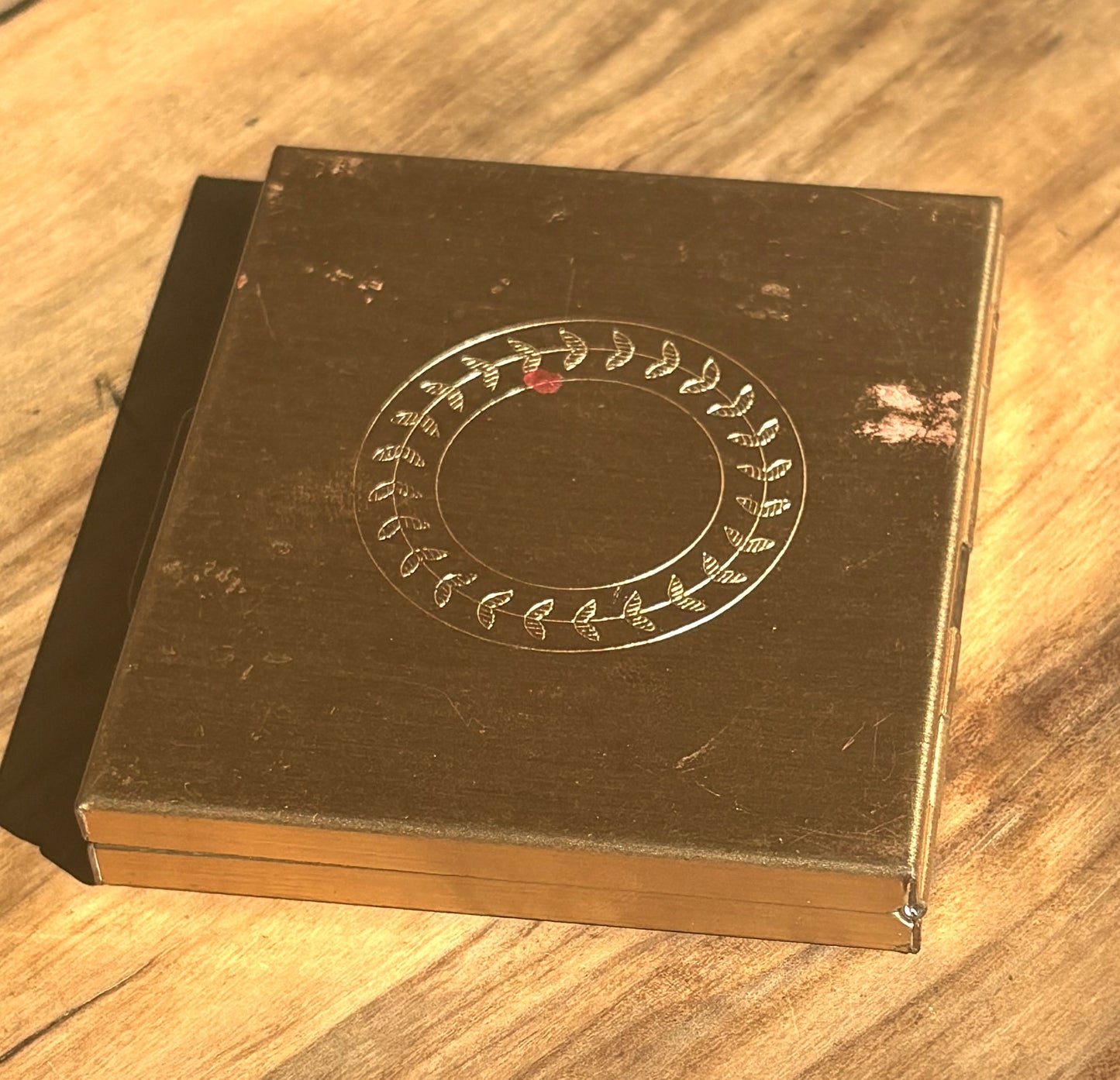 Vintage Brass Photo Wallet Holder - Gold-Toned Photo Compact Case