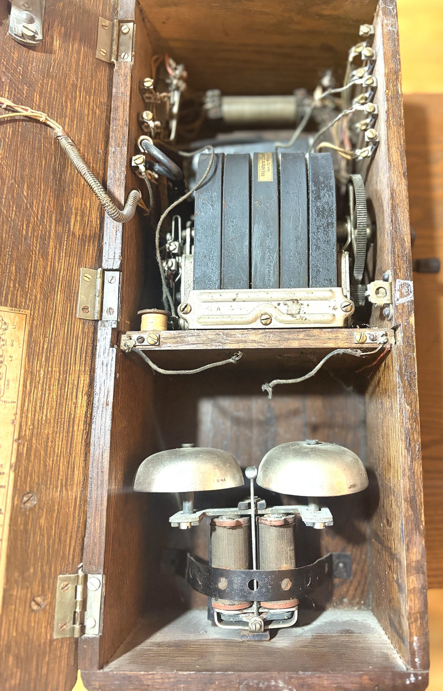 Antique 1911 Series 317 Western Electric Oak Wall-Mounted Phone - Western Electric 1911 Vintage Wall Mounted Phone Series 317