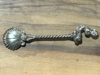 Vintage Set of 6 Small Silver Shell Bowl Spoons - Antique Silverplate Salt Spoons Shell Bowl Twisted Handle