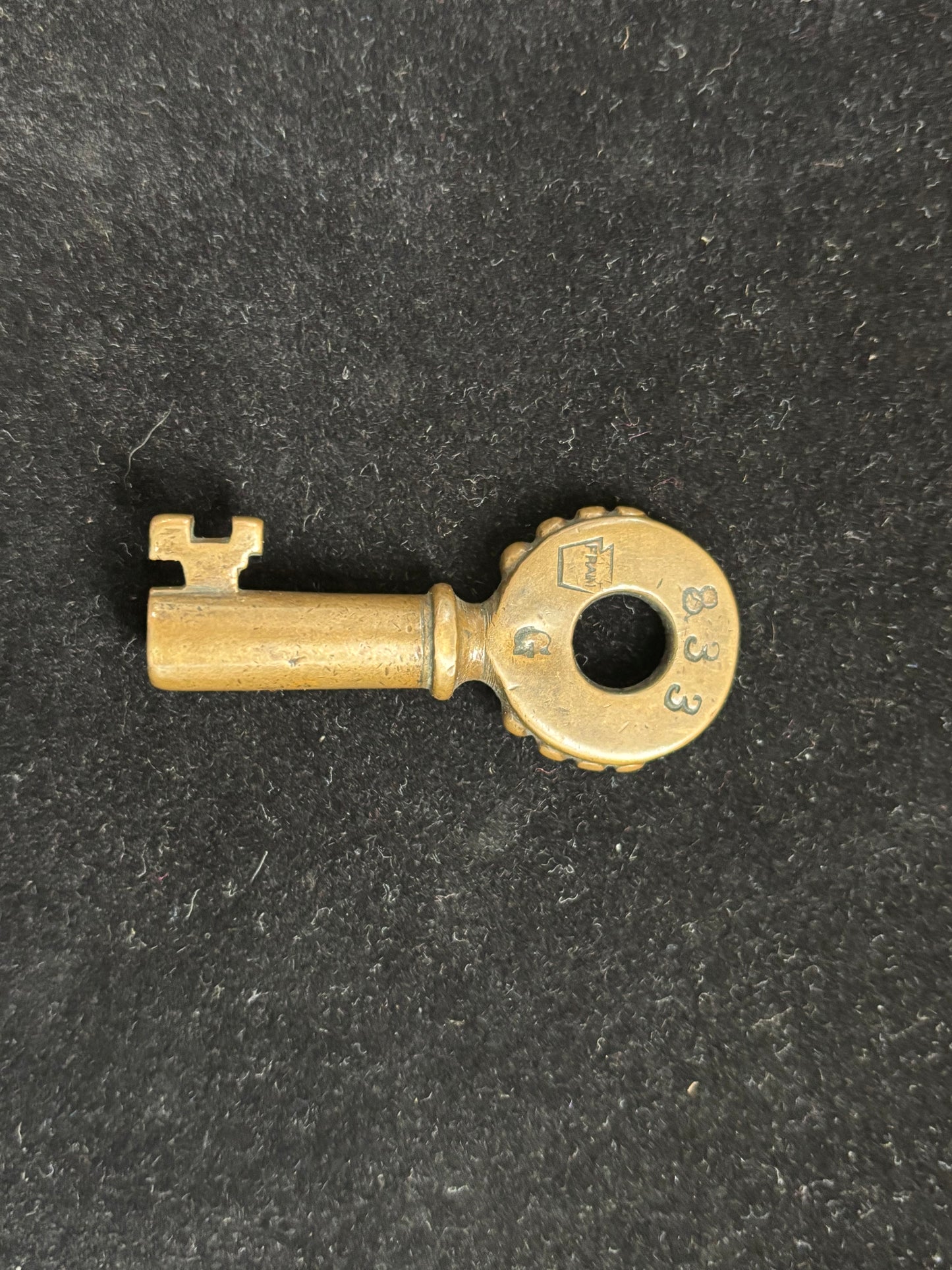 Authentic Vintage Pennsylvania Railroad (PRR) Cast Brass "Knobby Bow" Switch Key