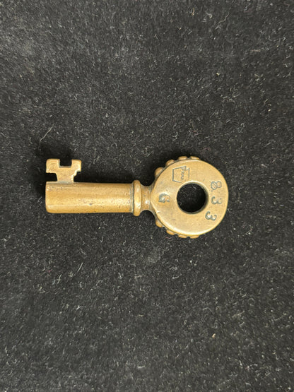 Authentic Vintage Pennsylvania Railroad (PRR) Cast Brass "Knobby Bow" Switch Key