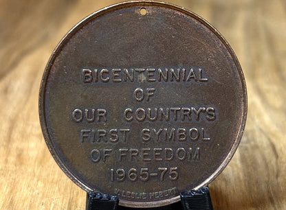 Leslie Hebert Liberty Tree Boston Mass 1765-75 Bicentennial Commemorative Medal - Boston Massachusetts Liberty Tree 1765-1775 Bicentennial Medal by Leslie Hebert