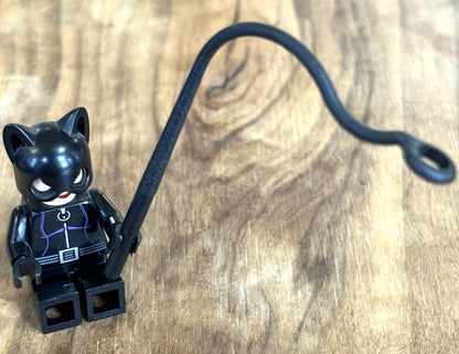LEGO Minifigure Cat Woman Bat003 From Set 7779 With Whip Accessory - Rare LEGO Catwoman and Whip Accessory Pair&