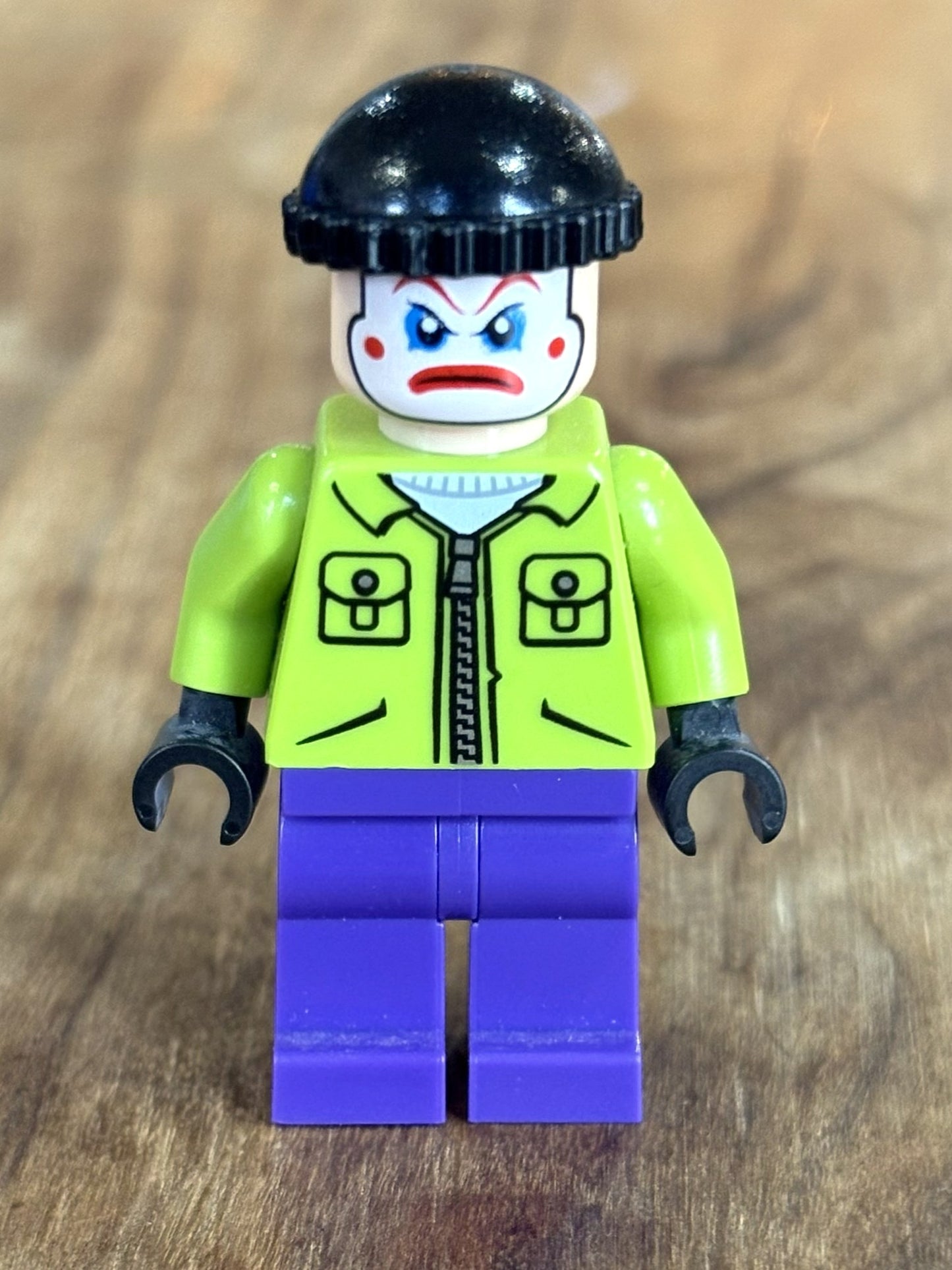 LEGO Minifigure The Joker's Henchman SH0020 - LEGO Jokers Henchman SH0020 Minifig