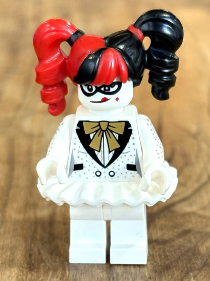 LEGO Minifigure Lot of Four Harley Quinn Batman Villain Set - Rare Lego Lot Four Harley Quinn Minifigs