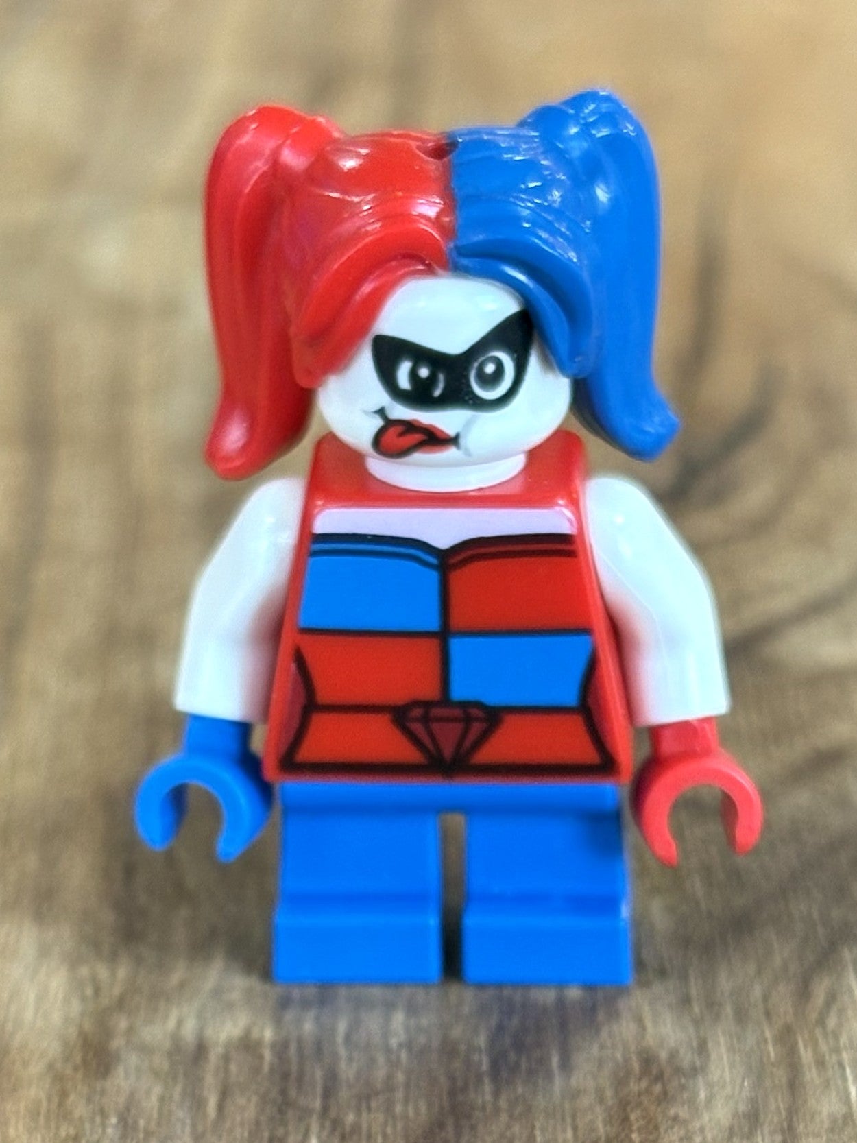 LEGO Minifigure Lot of Four Harley Quinn Batman Villain Set - Rare Lego Lot Four Harley Quinn Minifigs