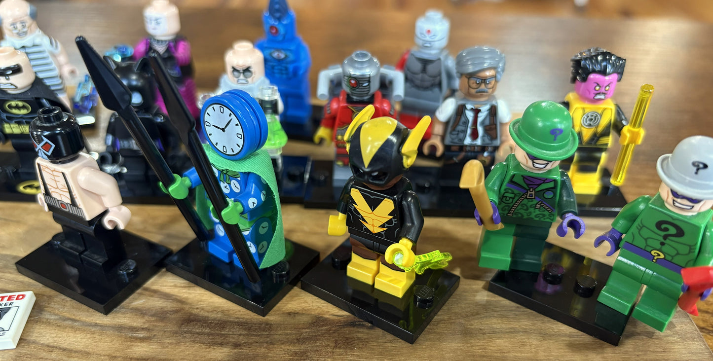LEGO Batman Huge Lot of Over 20 Retired Figures - 27 Lego Batman Lot of Minifigs