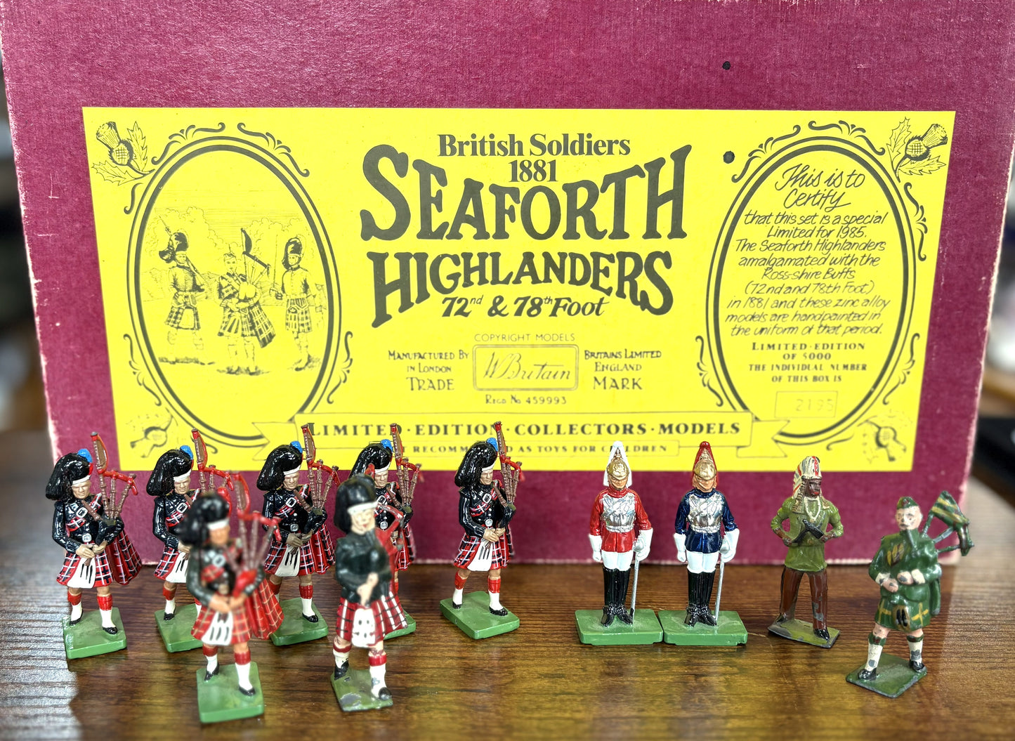 Britain Seaforth Highlander 11 Piece Mixed Set Collector Lot Figurines - Mismatched Eleven Piece Seaforth Highlander Figurines
