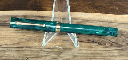 Vintage Sheaffer No Nonsense Green Marble Fountain Pen - Marbled Green No Nonsense Sheaffer Vintage Pen