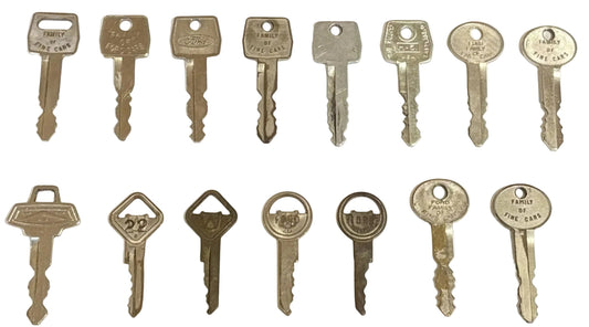 Vintage Ford Family of Fine Cars Choose Your Style Numbered 1-15 - Ford Keys Pick Your Variant