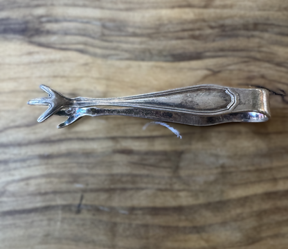 VTG Silverplated W.M. Rogers & Son Bird Claw Tongs - Ice Cube/Sugar Tongs - 3.45 Inches