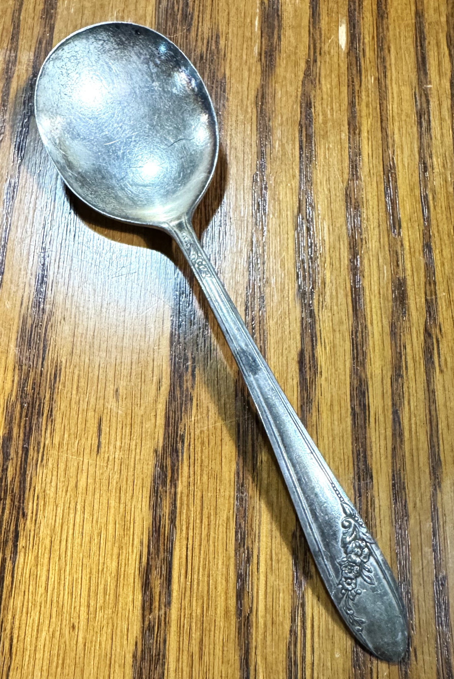 Queen Bess II 1946 Oneida Community Plate Dinner Set - Stamped and Tested Silverplate - Forks and Spoons - 14 pieces - Dinner Parties