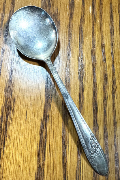 Queen Bess II 1946 Oneida Community Plate Dinner Set - Stamped and Tested Silverplate - Forks and Spoons - 14 pieces - Dinner Parties