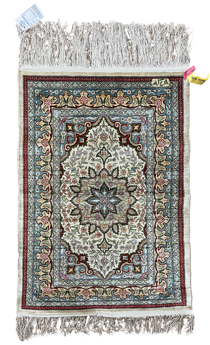 Genuine Silk on Silk Hand Knotted Turkish Hereke Rug - 100% Silk - Approx. 400 KPSI - 81cm X 58cm - Authentic Signed Turkish Silk Carpet