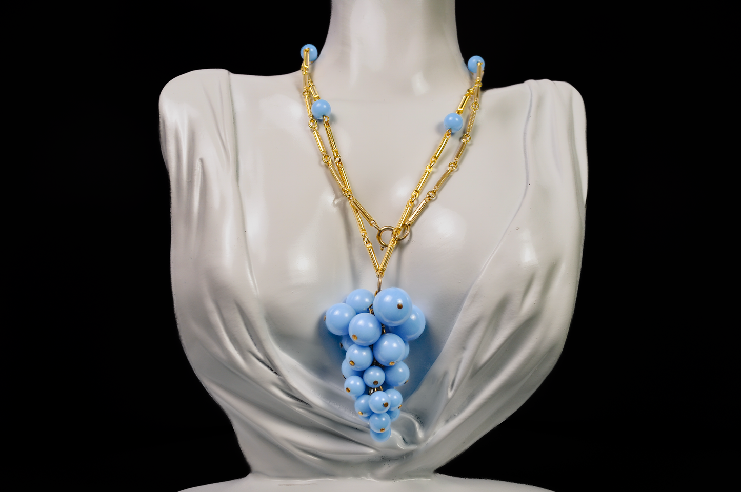 Vintage Blue Grape Cluster Gold Tone Necklace - Retro Turquoise Blue Beaded Grape Cluster Necklace