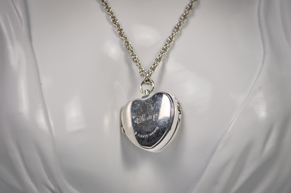 Disney Minnie Mouse Special Edition Heart Locket By Sii - Disney Minnie Mouse Rare Clock Locket Necklace