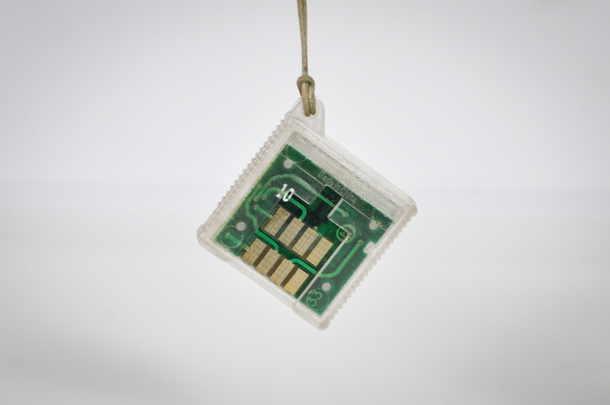 Tiger Electronics Hit Clips Micro-cartridge Featuring Faith Hill's Song "This Kiss" - Faith Hill "This Kiss" Mini Cartridge