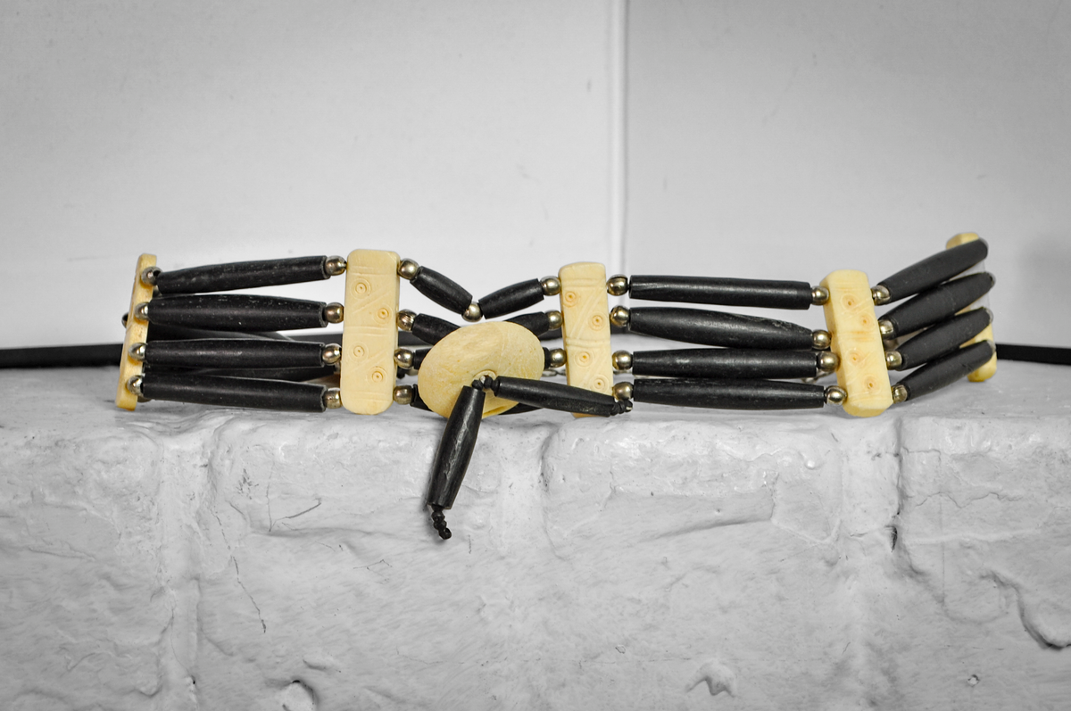 Native Rustic Edge Black & Cream Statement Choker | Carved Bone Choker
