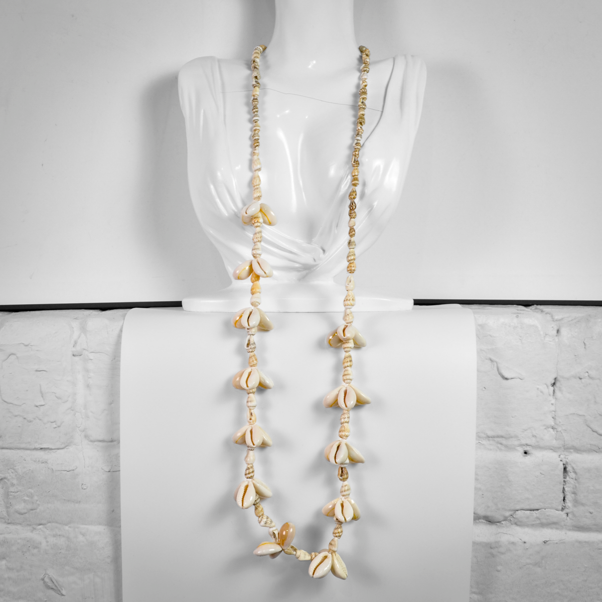 Shoreline Keepsake Vintage Cowrie & Seashell Lei Necklace