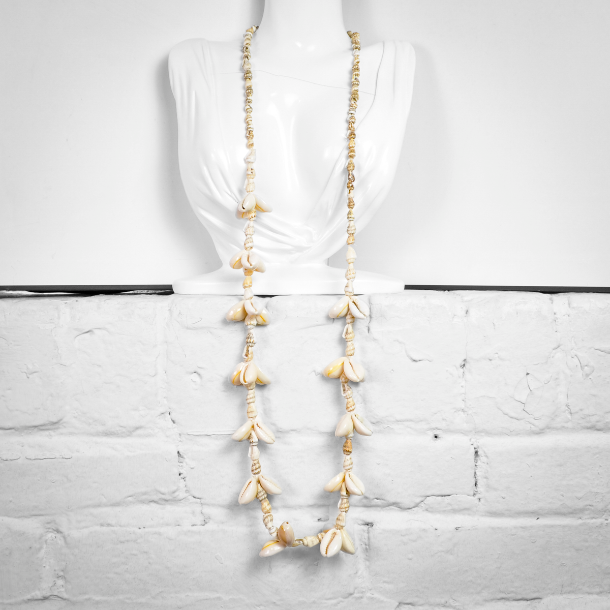 Shoreline Keepsake Vintage Cowrie & Seashell Lei Necklace