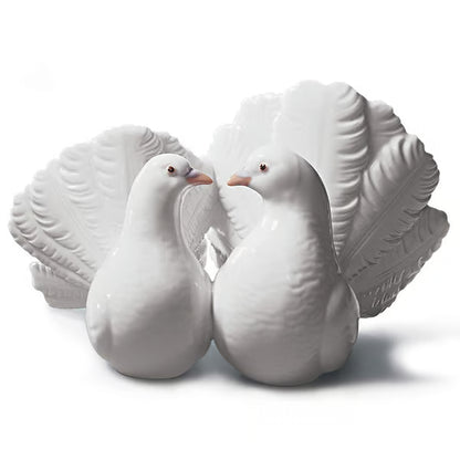 Gorgeous LLADRO "Couple Of Doves"  # 1169 Gloss Birds Collection Porcelain Figurine - No Box