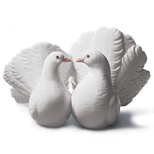 Gorgeous LLADRO "Couple Of Doves"  # 1169 Gloss Birds Collection Porcelain Figurine - No Box