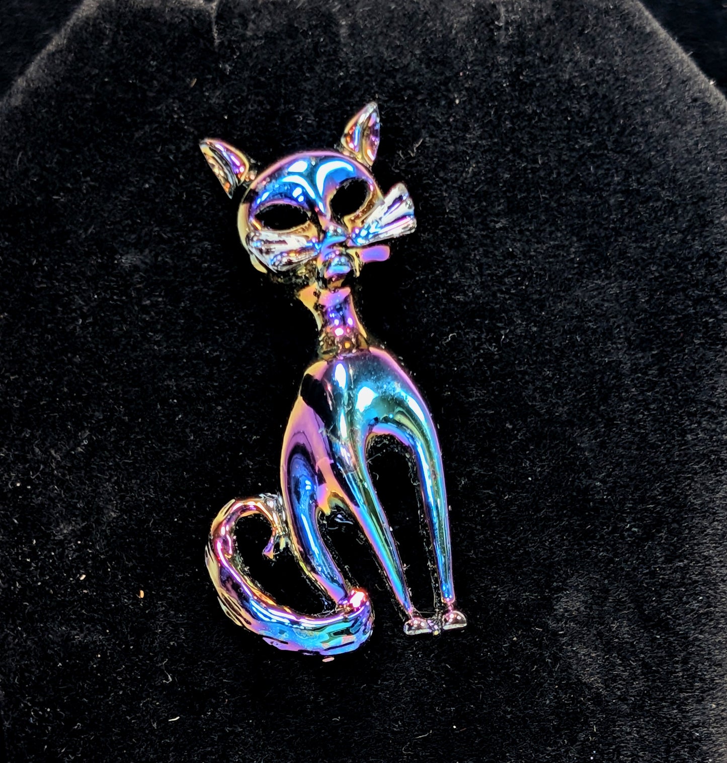 Vintage 70's Iridescent Chromatic Black Enamel Sitting Cat Pin
