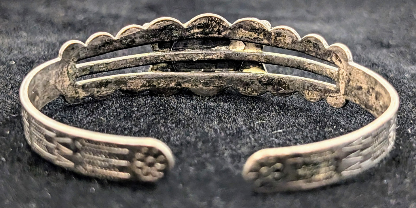 Amazing Vintage Silver Toned Native Southwest Turquoise Cuff Bracelet - 6" Length - Vintage Intricate Navajo Inspired Designed Bracelet