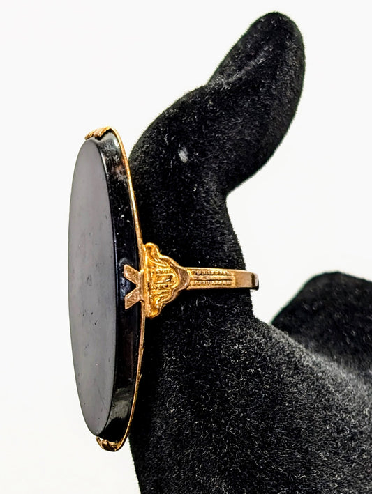 Beautiful Uncas Art Deco Oval Black Onyx Gold Toned Ring - Size 7 - Vintage U Arrow Hallmark Art Deco Style Black Onyx Statement Ring