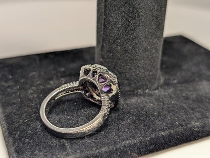 Incredibly Detailed Green Sapphire & Amethyst Ring - Size 7 - Heart Cutout Dome