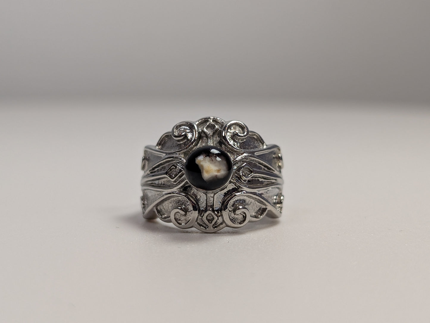 Stunning Michael Anthony Nativity Stone Ring - Size 6 - Stainless Steel Ring - Heirloom Jewelry