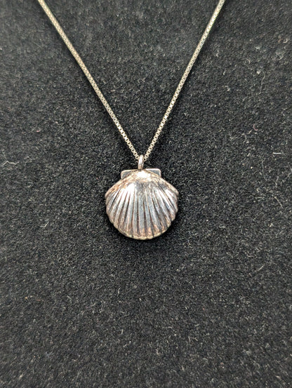 Sterling Silver Salty Cali Clamshell Necklace - 18 Inches - Stamped and Tested Sterling Silver - Seashell Jewelry