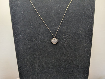 Sterling Silver Salty Cali Clamshell Necklace - 18 Inches - Stamped and Tested Sterling Silver - Seashell Jewelry