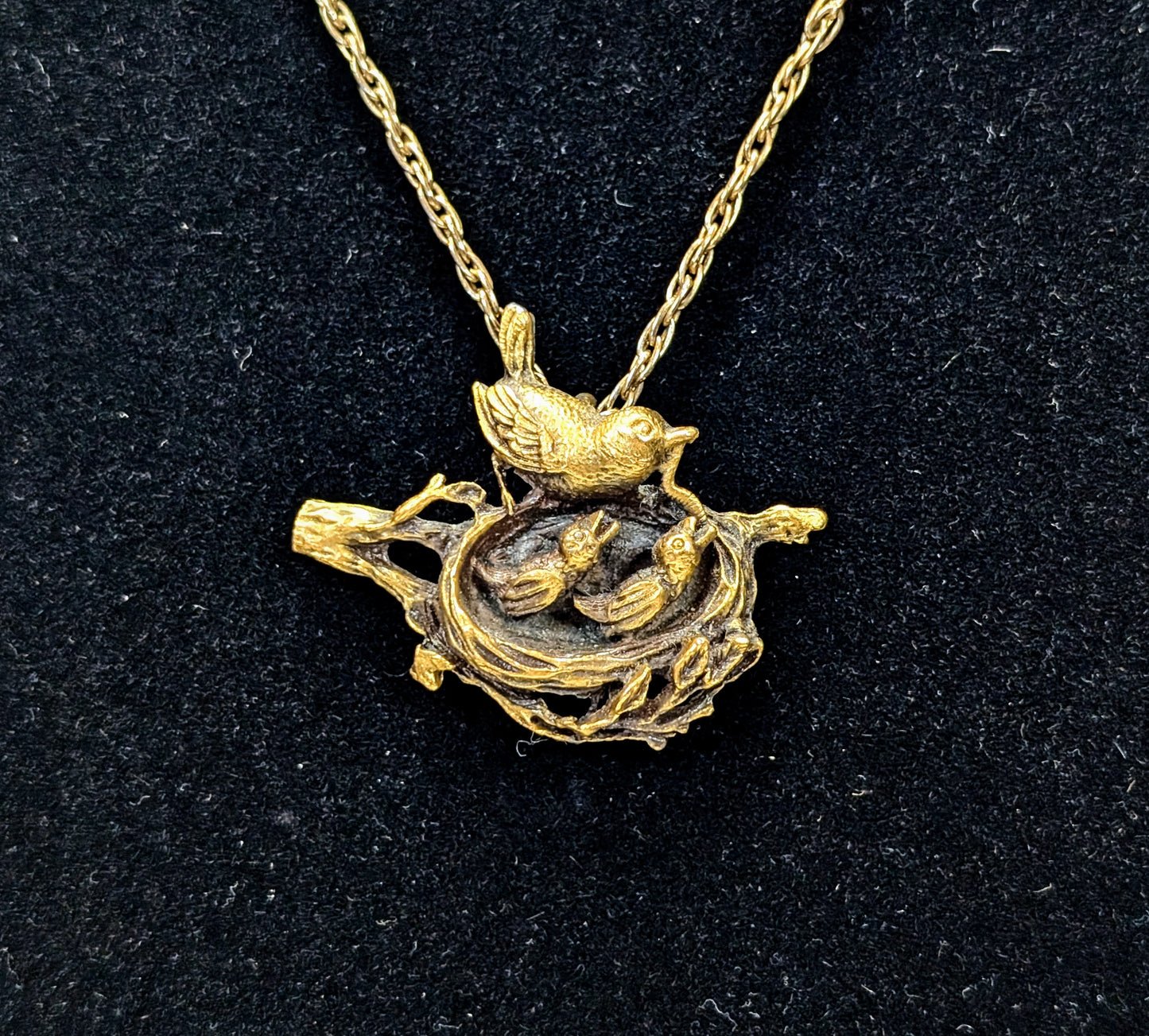 Beautiful Anson Pewter Gold Toned Mother and Baby Birds Nest Pendant Necklace - 18" Length - Vintage Anson Pewter Mother's Day Bird Necklace