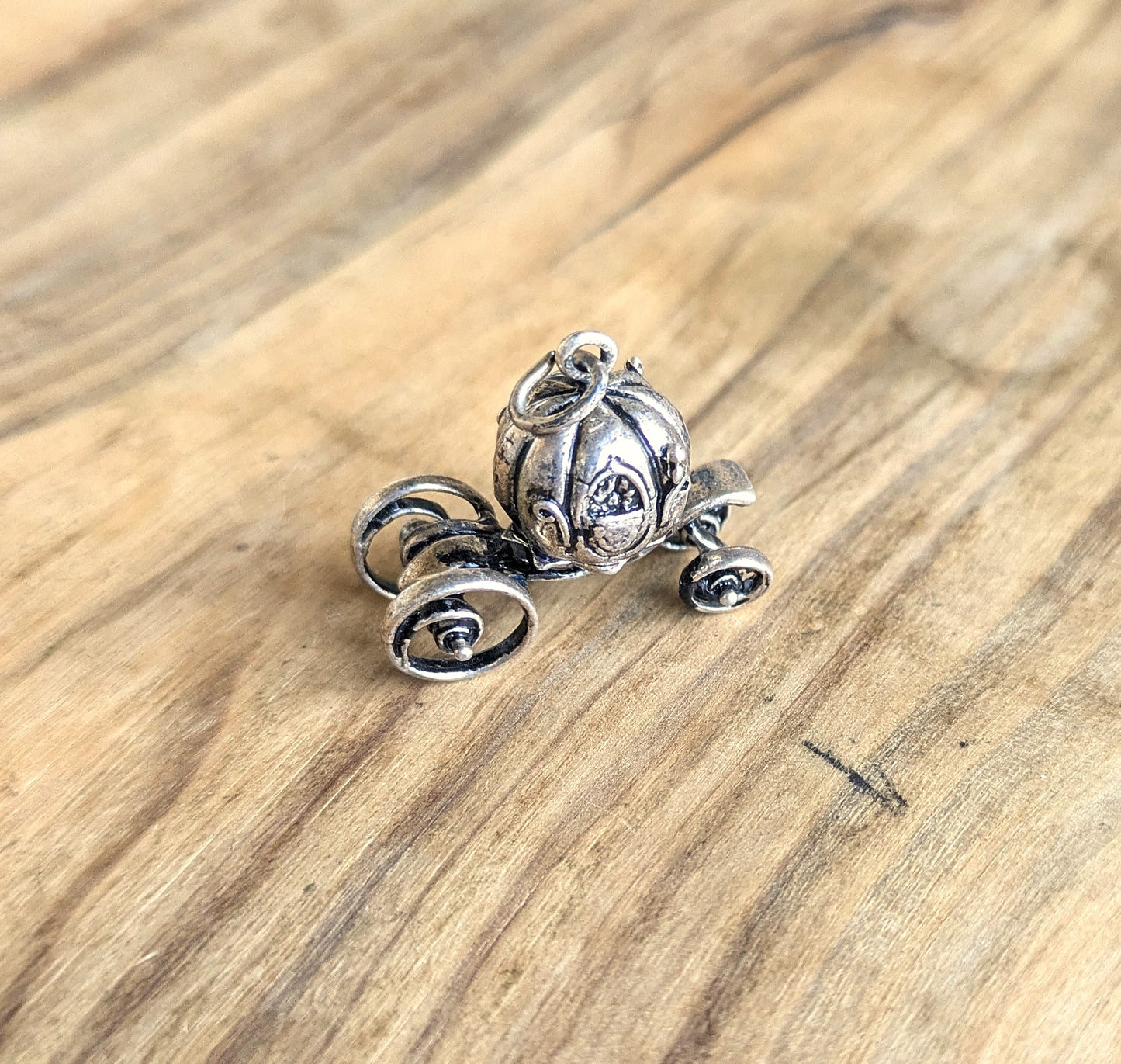 Beautiful Disney Cinderella Pumpkin Carriage Charm - Sterling Silver (925 Silver) Collectible Vintage Disney Charm - Cinderella Carriage