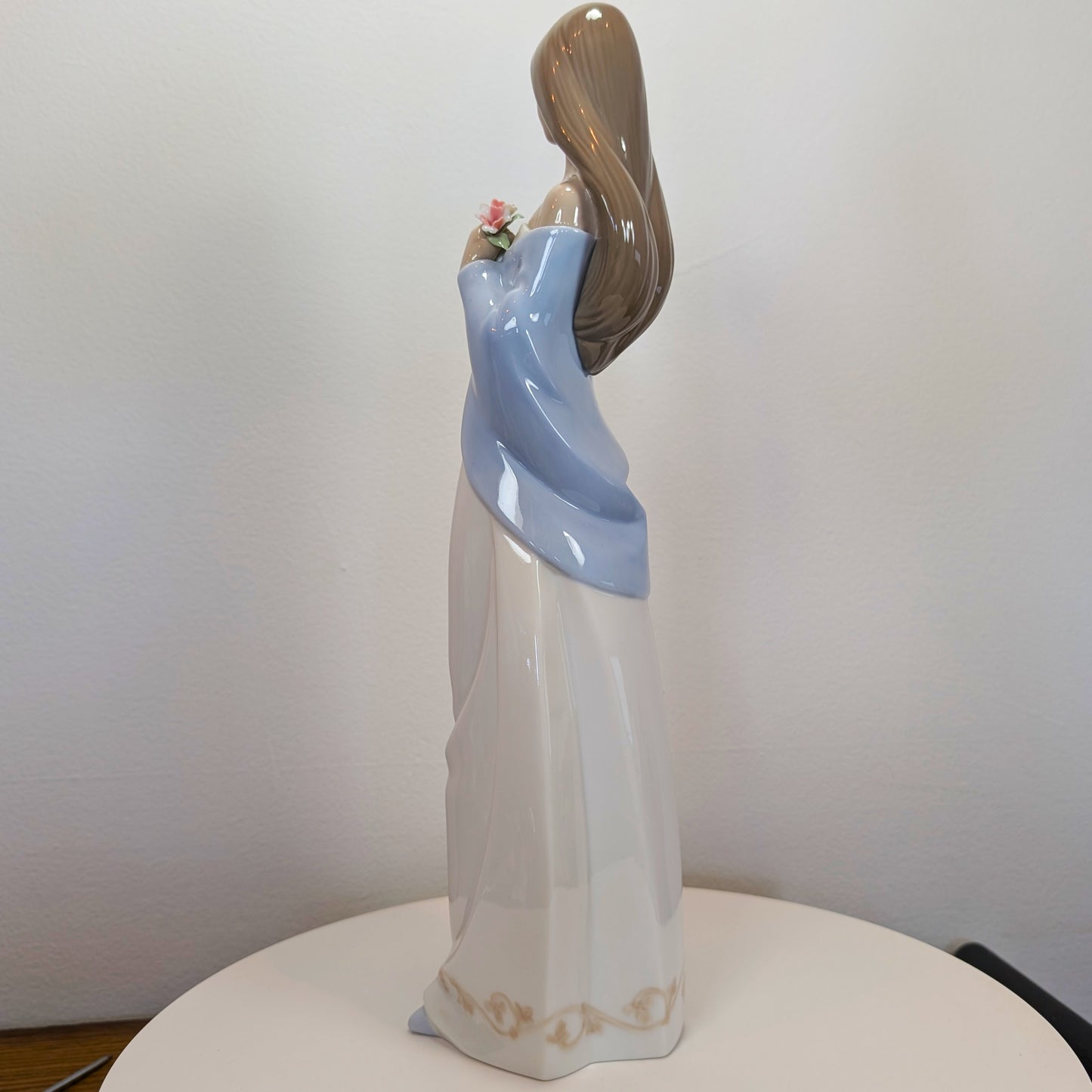 NAO By LLADRO Floral Beauty Glossy Porcelain Figurine - Women with Flowers Collection - Like New- No Box