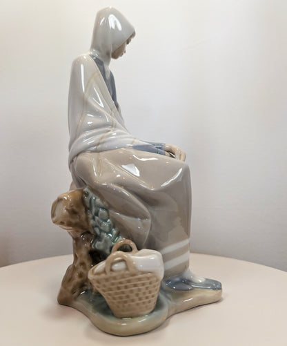 LLADRO New Shepherdess #4576 Glossy Porcelain Figurine - Like New - No Box