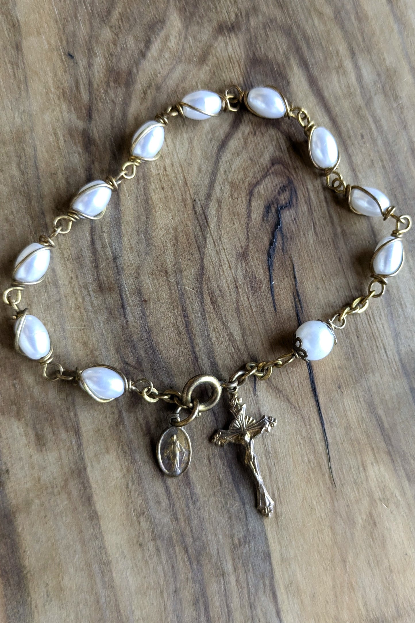 Pearl Wire Wrapped Rosary Bracelet - 8 Inches - Virgin Mary and Cross - Vintage INRI