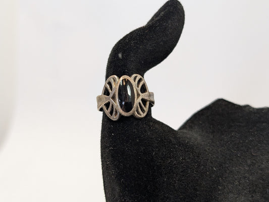 Black Onyx Slender Oval Side Heart Ring - Size 7 - Tested Sterling Silver - Side Heart Openwork