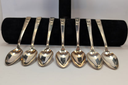 Set of 7 Vintage Silverplated Oneida Community Coronation Teaspoons - Stamped Community - Small Floral Spoons
