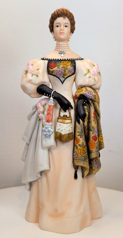 2000 Avon Mrs. Albee Award Porcelain Figurine - Grandfather Clock - Like New, No Box - Avon Presidents Club Award 2000