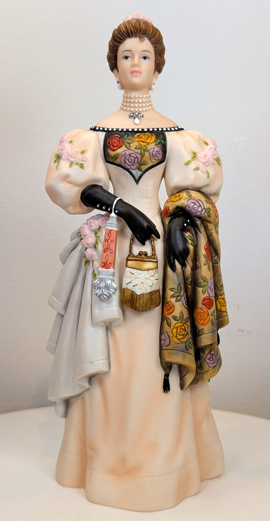 2000 Avon Mrs. Albee Award Porcelain Figurine - Grandfather Clock - Like New, No Box - Avon Presidents Club Award 2000