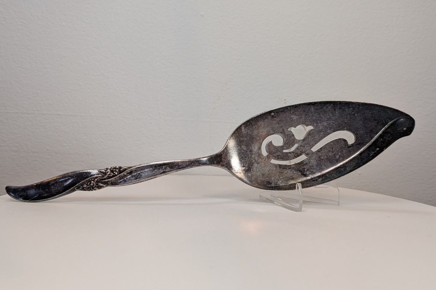 1955 Hope Chest Silver Wind Pastry Server - Silverplated - Floral Design - Well Detailed - Large Antique