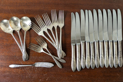 Lady Hamilton 1932 Oneida Community Plate Silverware Set - Stamped and Tested Silverplate - Knives, Forks, and Spoons