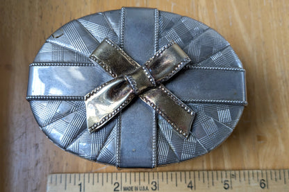 Godinger Silver Art Co Present Jewelry Box - Trinket Box - Treasure Chest - Measurements Seen in Photos